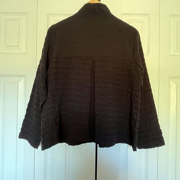 Women’s Habitat Clothing Black Button Blouse Scrunched Size Small - Picture 3 of 3